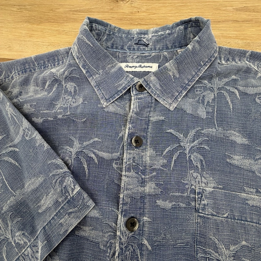 Tommy Bahama Mens Large Floral Blue 100% Silk Shirt Short Sleeve Button Up